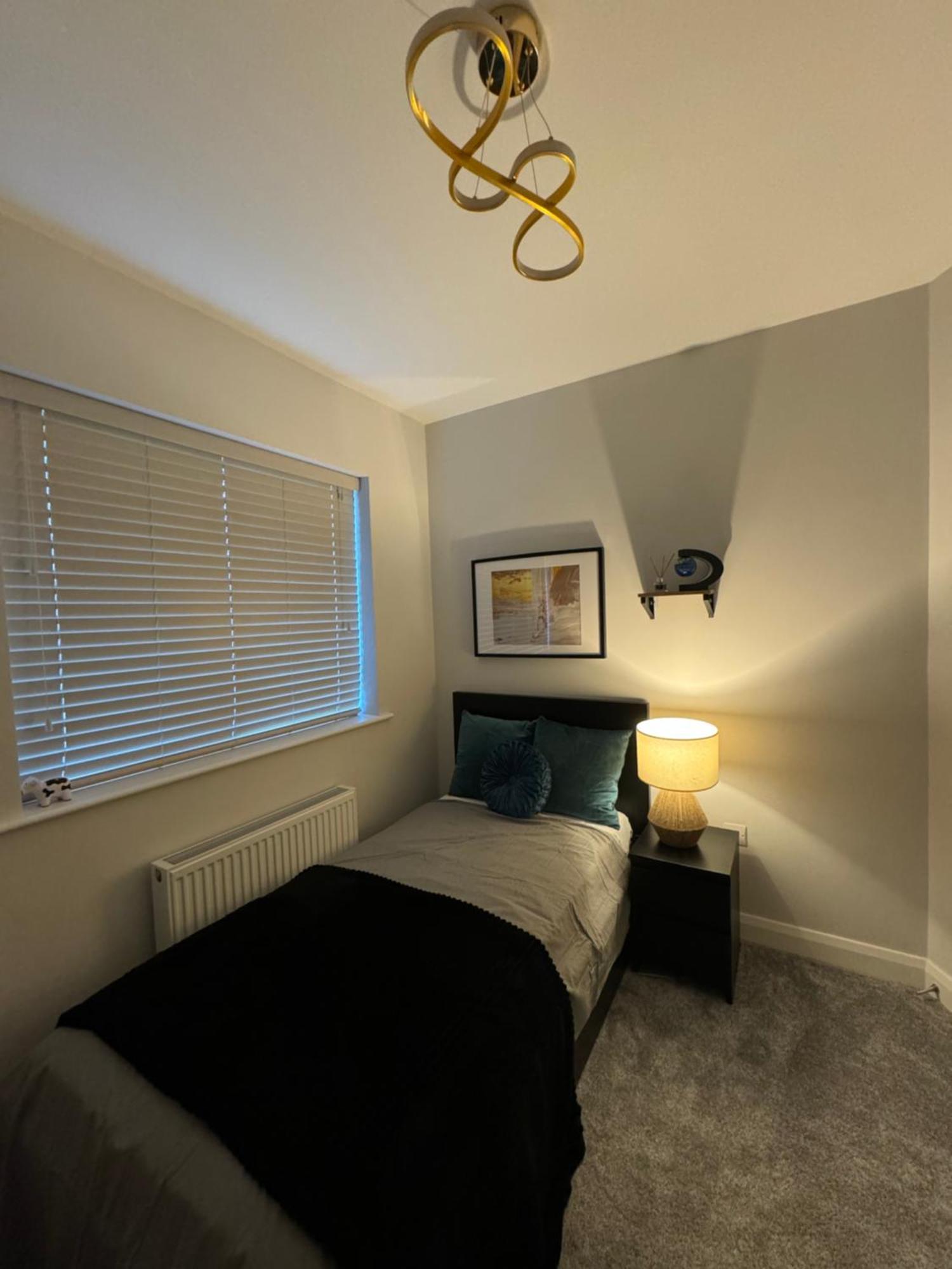 Modern Double & Single Room With Cozy Vibes Athy Exterior foto